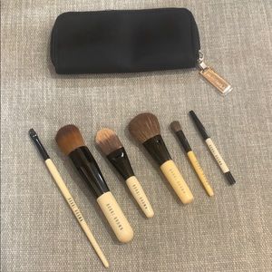 COPY - EUC bundle of Bobbi Brown brushes and trav…